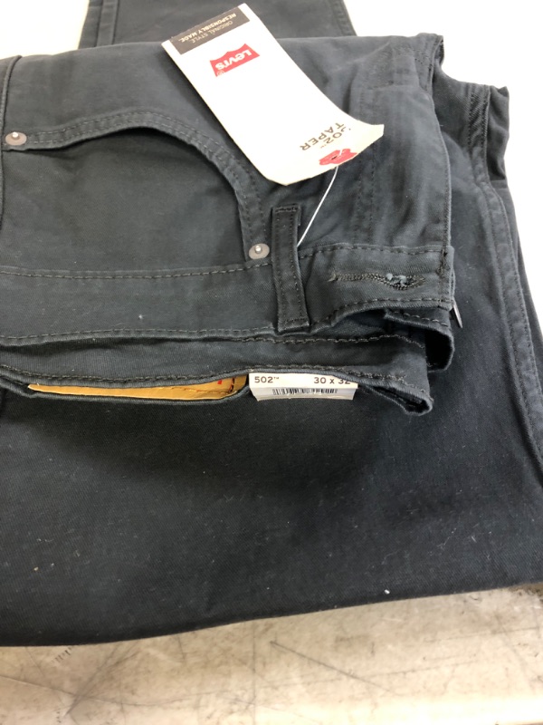 Photo 1 of Levi's Men's 502 Taper Soft Twill Jeans
SIZE 30X32