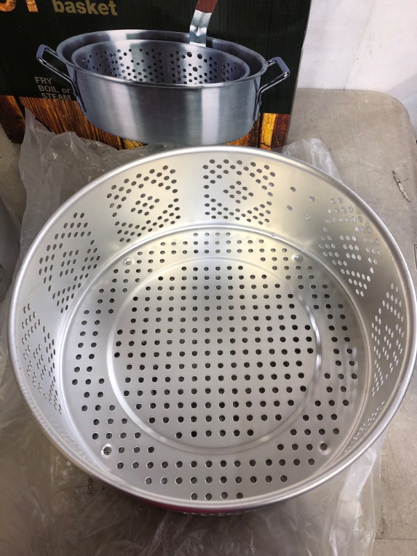 Photo 5 of Chard FBA12, Aluminum Stock Pot with Strainer Basket, 10.5 Quart, Grey
