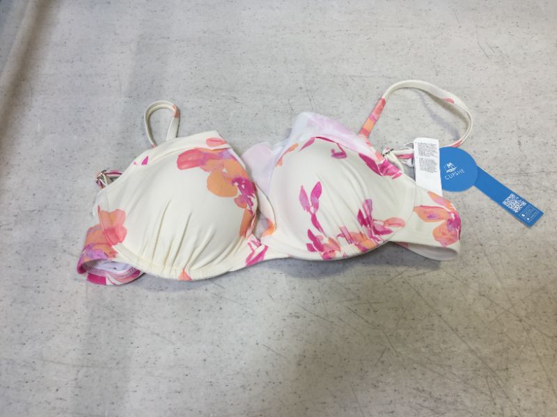 Photo 1 of CUPSHE Women's Floral Bikini Top (M)