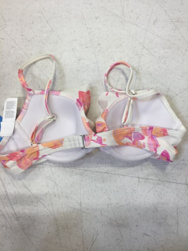 Photo 2 of CUPSHE Women's Floral Bikini Top (M)