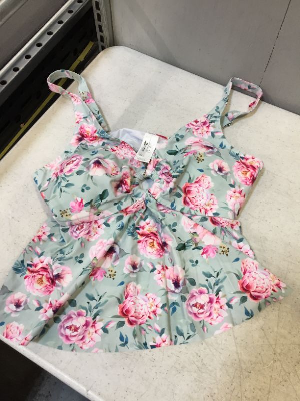 Photo 1 of BATHING SUIT FLORAL TOP 
SIZE 2XL