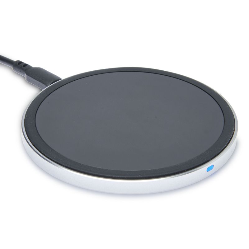 Photo 1 of Onn. Wireless Charging Pad, Black (unable to test)