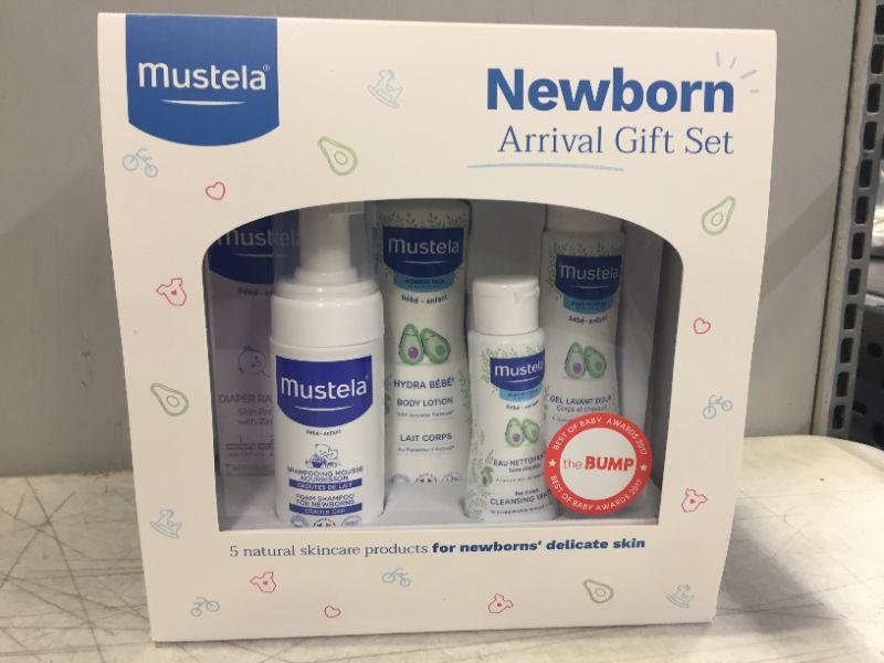 Photo 2 of Mustela Newborn Arrival Gift Set - Baby Skincare & Bath Time Essentials - Natural & Plant Based - 5 Items Set