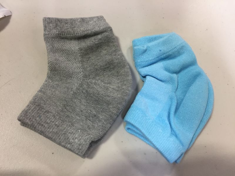 Photo 3 of Exper 2 Pairs Moisturizing Heel Socks Gel Lined Toeless Spa Socks Day Night to Heal and Treat Dry Hard Cracked Heel,Damaged Cuticles and Calluses Skin (Blue+Grey) one size fits all (brand new, open for pictures)