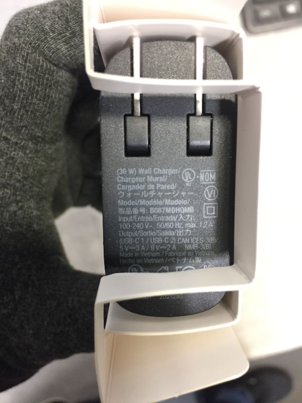 Photo 2 of Amazon Basics 36W Two-Port USB-C Wall Charger for Tablets and Phones with Power

