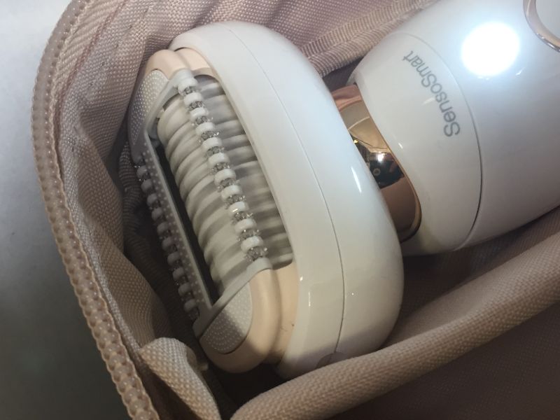 Photo 4 of Braun Silk-épil 9 Flex Cordless Epilator - Gold/White(has some hair)
