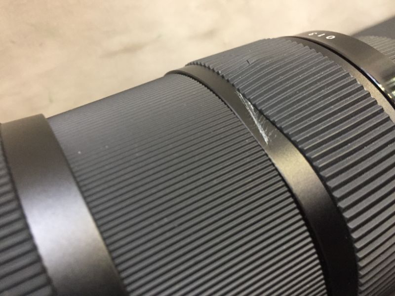 Photo 10 of Sigma 18-35mm F1.8 Art DC HSM Lens for Canon, Black (50981126)the lens is broken
