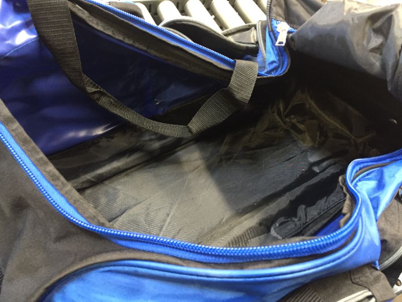 Photo 5 of Fila 26-Inch Lightweight Duffel Bag, Blue, FL-LUD-526-BL
(MAJOR STAINS AND DIRT ON ITEM FROM PRIOR USAGE)