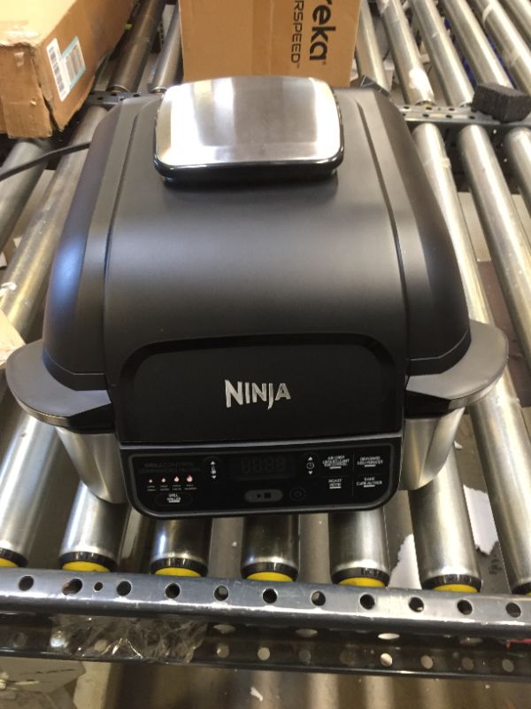 Photo 6 of Ninja Foodi AG301 4qt Indoor Grill and Air Fryer - Black-----MISSING ALL THE INSIDE COMPARMENTS 

