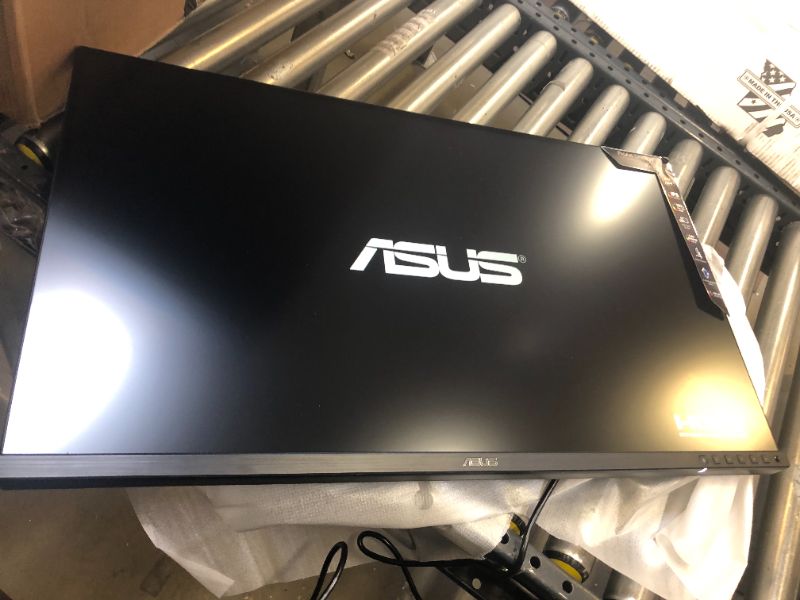Photo 2 of ASUS ProArt Display 32” 4K HDR Monitor (PA329CV) - UHD (3840 x 2160), IPS, 100% sRGB/Rec.709, ?E < 2, Calman Verified, USB-C Power Delivery, DisplayPort, HDMI, USB 3.1 Hub, C-clamp, Height Adjustable
