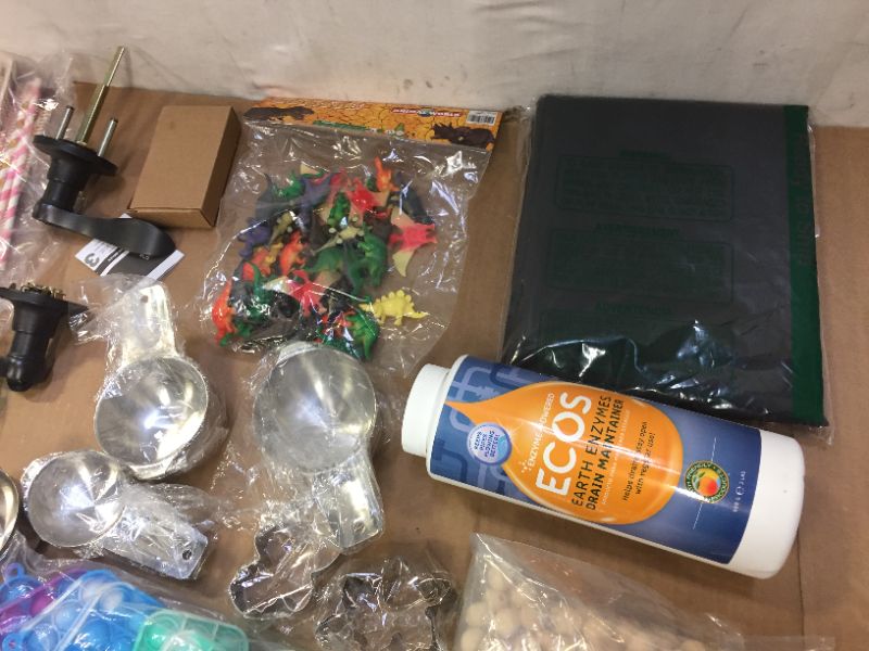 Photo 1 of  miscellaneous small items **some items missing parts -not returned-***
