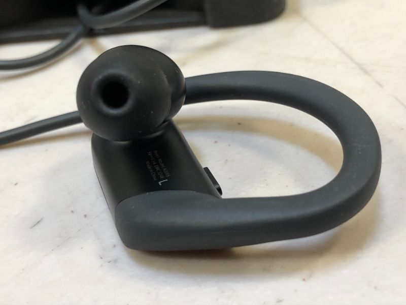 Photo 4 of Powerbeats High-Performance Wireless Earphones with Apple H1 Headphone Chip - Black
