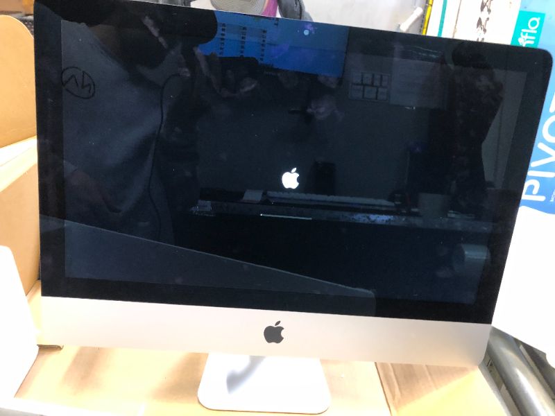 Photo 6 of Apple 21.5" iMac, 2.3GHz Intel Core i5 Dual Core, 8GB RAM, 1TB HDD, Mac OS, Silver, MMQA2LL/A