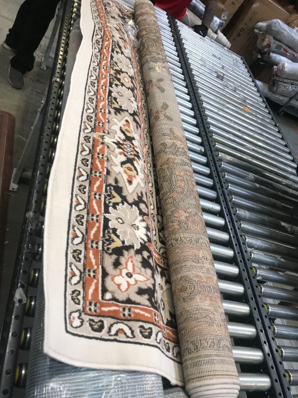 Photo 1 of 7 X 10 RUG