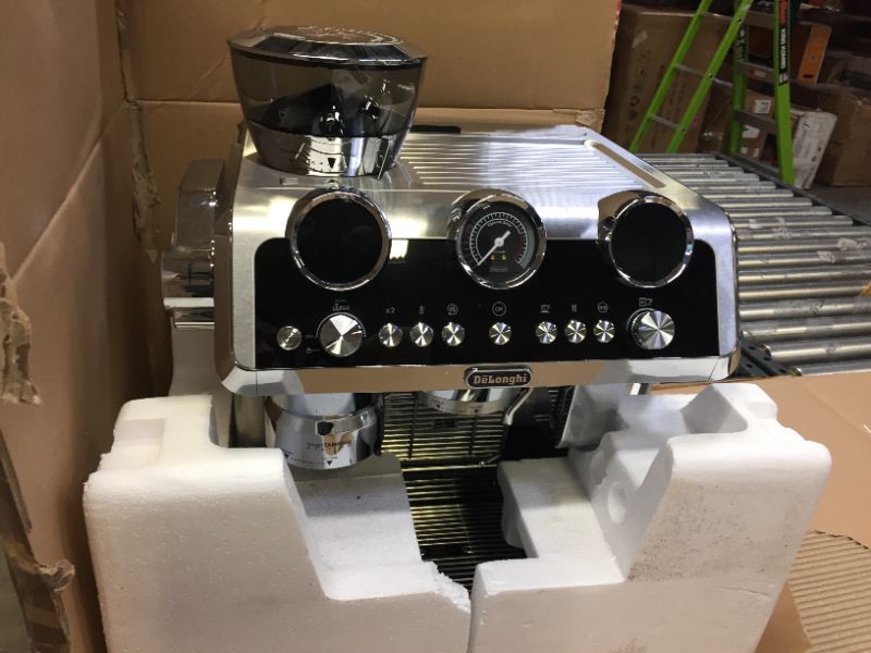 Photo 3 of De'Longhi EC9665M La Specialista Maestro Espresso Machine, Stainless Steel
(( OPEN BOX ))
** NORMAL USE **