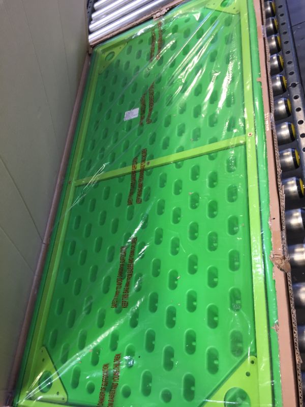 Photo 3 of top only ----Flash Furniture 24''W x 48''L Rectangular Green Plastic Activity Table----- incomplete missing parts 