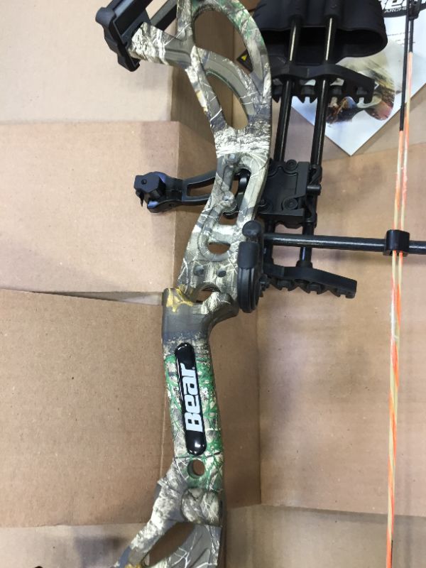 Photo 4 of Bear Archery Cruzer G2 Compound Bow with RealTree Edge Finish