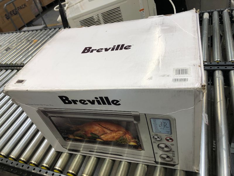 Photo 10 of Breville BOV900BSS the Smart Oven Air - Electric oven - convection - 29.9 qt - 1800 W