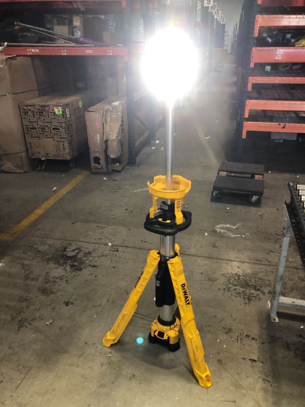 Photo 5 of DeWalt DCL079B 20V Max Cordless Tripod Light