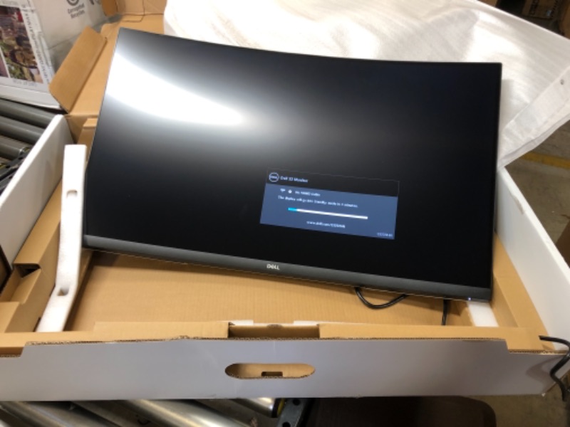 Photo 1 of Dell S3222HN 32-inch FHD 1920 x 1080 at 75Hz Curved Monitor, 1800R Curvature, 8ms Grey-to-Grey Response Time (Normal Mode), 16.7 Million Colors, Black 