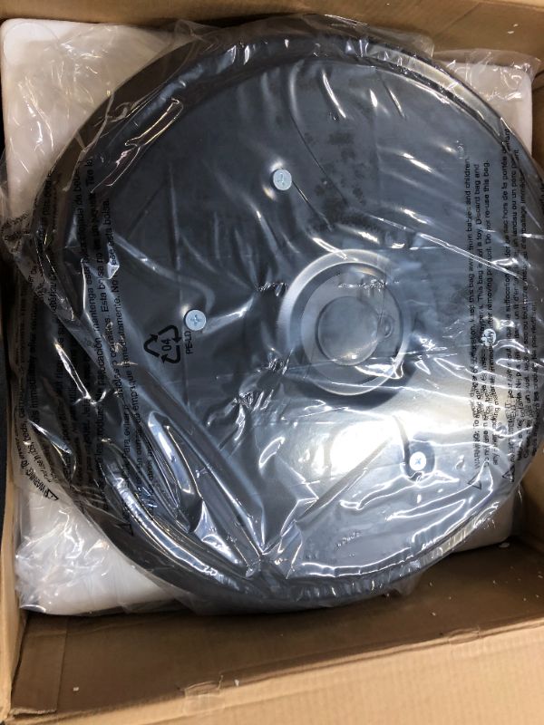 Photo 1 of Amazon Basics 46