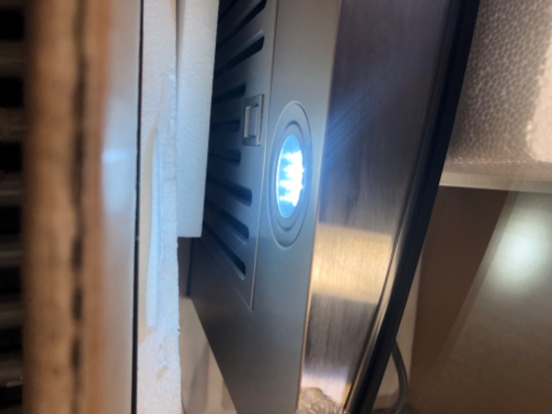 Photo 2 of Comfee CVG30W8AST 30 Inches Ducted Wall Mount Vent Range Hood with 450 CFM 3 Speed Exhaust Fan, Baffle Filters, Curved Glass, 2 LED Lights, Convertible to Ductless, Stainless Steel
