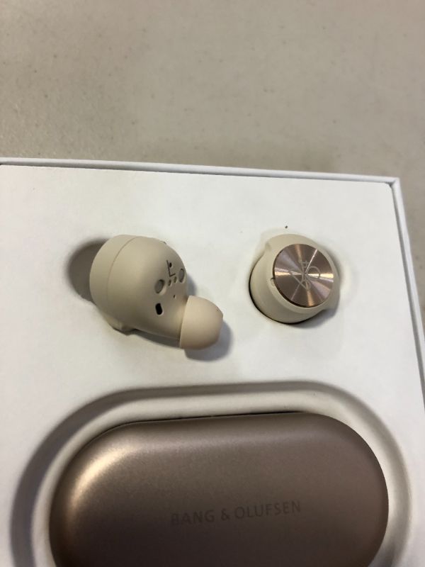 Photo 7 of Bang & Olufsen Beoplay EQ - Active Noise Cancelling Wireless in-Ear Earphones with 6 Microphones, up to 20 Hours of Playtime, Sand
USED BUT LOOKS NEW