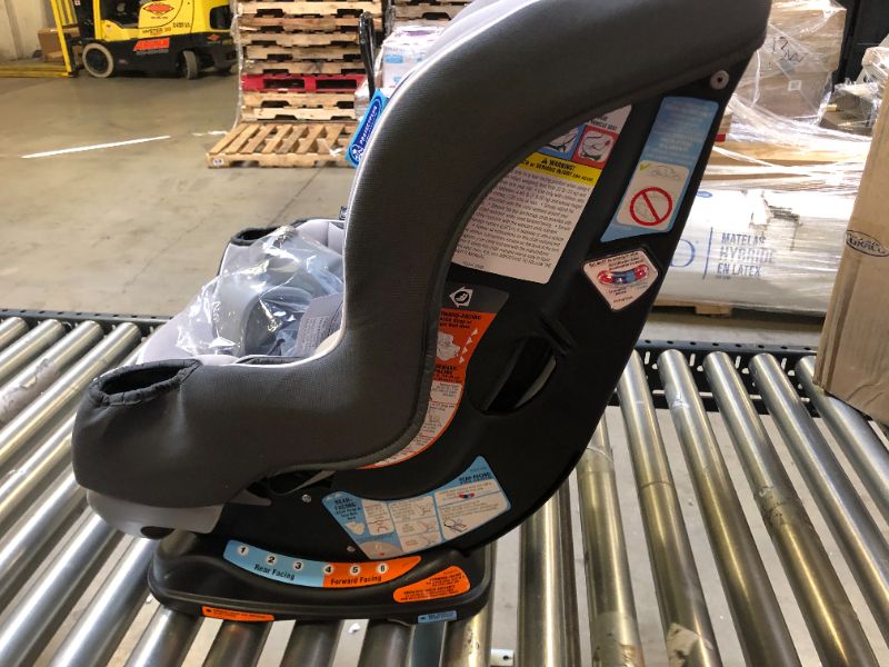Photo 1 of Graco Extend2Fit Convertible Car Seat, Ride Rear Facing Longer with Extend2Fit, Spire