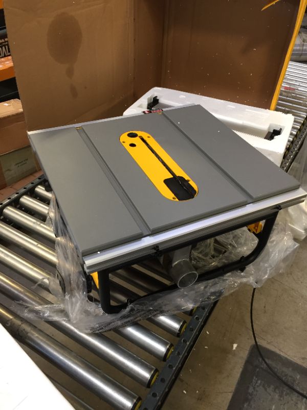 Photo 2 of DEWALT Table Saw for Jobsite, Compact, 8-1/4-Inch (DWE7485)
