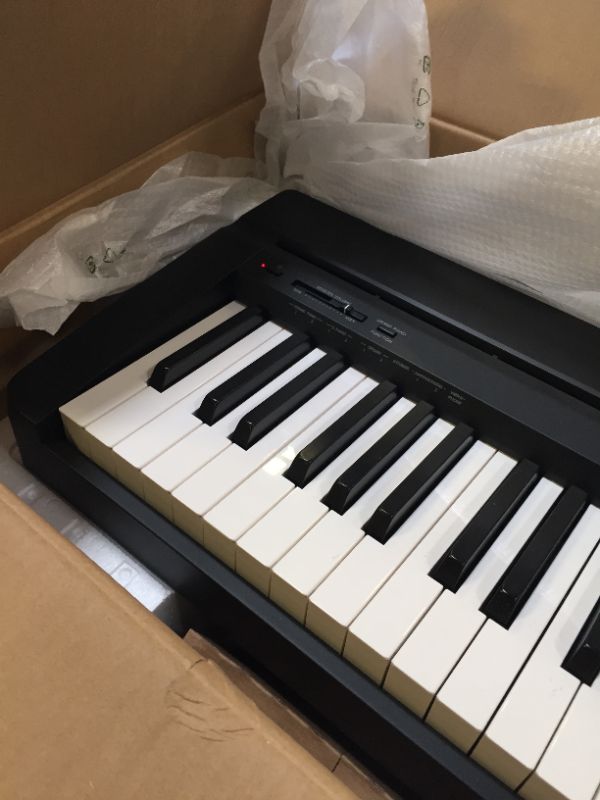 Photo 3 of Yamaha - Full-Size Keyboard with 88 Velocity-Sensitive Keys - Black