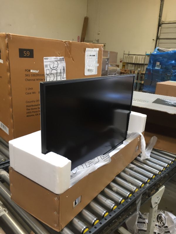 Photo 1 of ASUS ROG Strix 43” 4K HDR DSC Gaming Monitor (XG43UQ) - UHD (3840 x 2160), 144Hz, 1ms, HDMI 2.1, Extreme Low Motion Blur Sync, FreeSync Premium Pro, DisplayHDR1000, DCI-P3 90%, DisplayPort, USB
