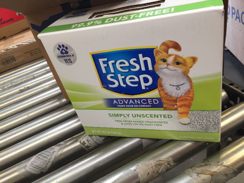 Photo 2 of Fresh Step Advanced Simply Unscented Clumping Cat Litter, Recommended by Vets 18.5 LB
