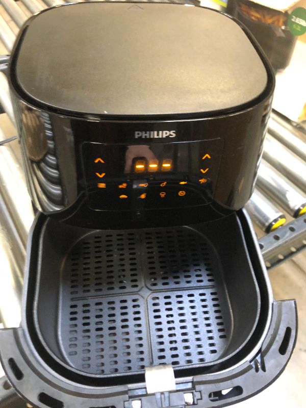 Photo 4 of Philips Essential Airfryer XL 2.65lb/6.2L Capacity Digital Airfryer with Rapid Air Technology, Easy Clean Basket, Black- HD9270/91
