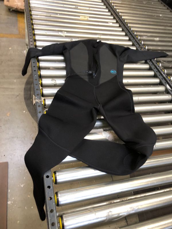 Photo 2 of O'Neill 3?/2 Reactor wet suit  8s 