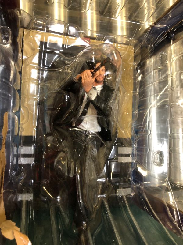 Photo 2 of DIAMOND SELECT TOYS John Wick Gallery: Chapter 1 PVC Figure, Multicolor, 9 inches
