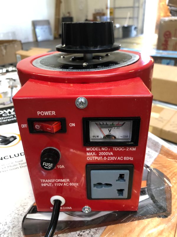 Photo 1 of Tdgc/Tdgc2 Series Variac 2kVA Automatic Voltage Regulator
(( MINOR DENTS ))
