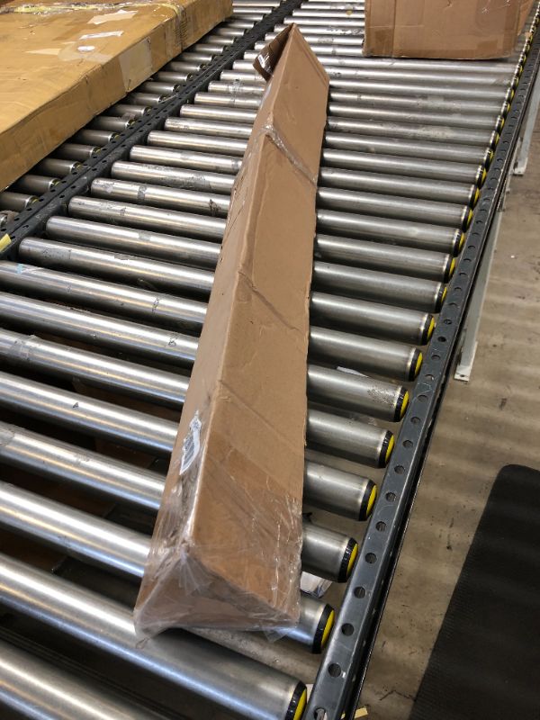 Photo 1 of 4 ft. 120-Volt White Single Circuit H-Track Lighting Fixed Track Lighting Rail with 2 Endcaps