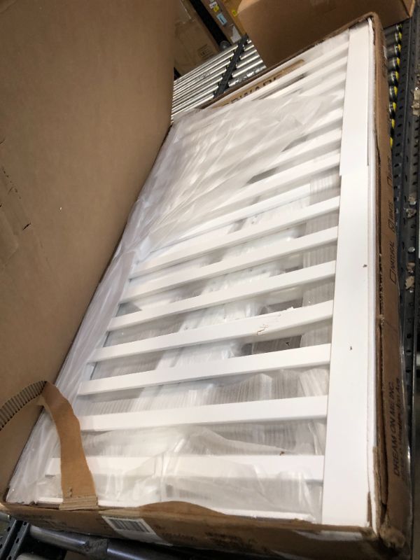 Photo 2 of Dream On Me Synergy 5-in-1 Convertible Crib, White - damage as shown