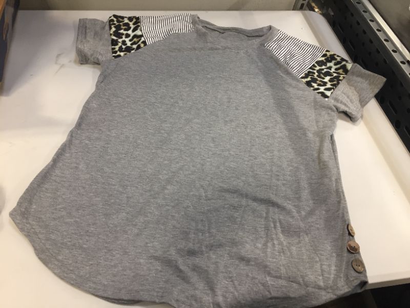 Photo 2 of generic xl (china size) Women's Shirt  --no tag
