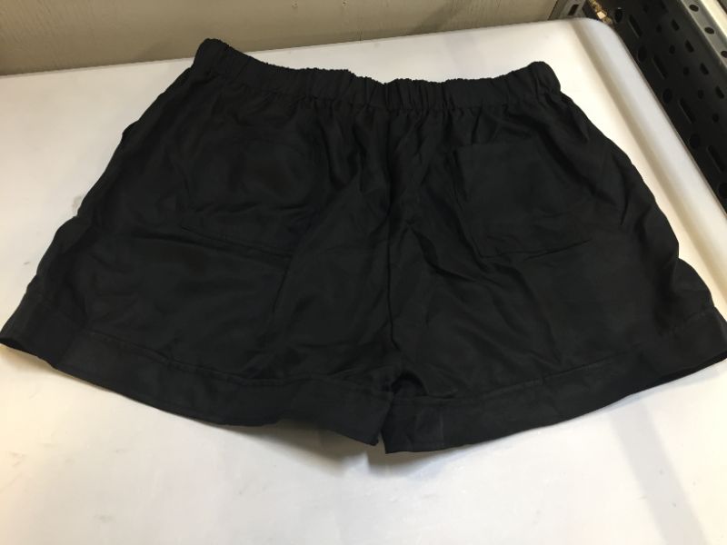 Photo 2 of black short whit pockets size 4xl (china size generic brand) no tag 