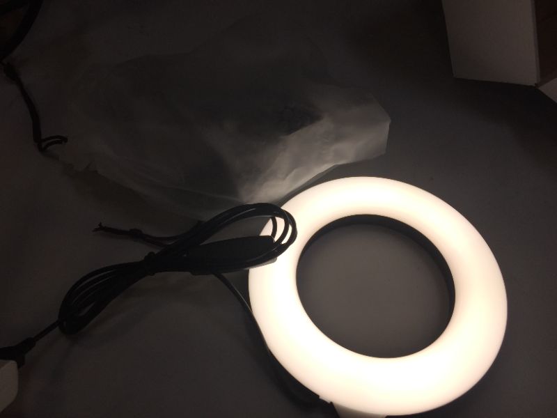Photo 1 of 6 inb ring light LED