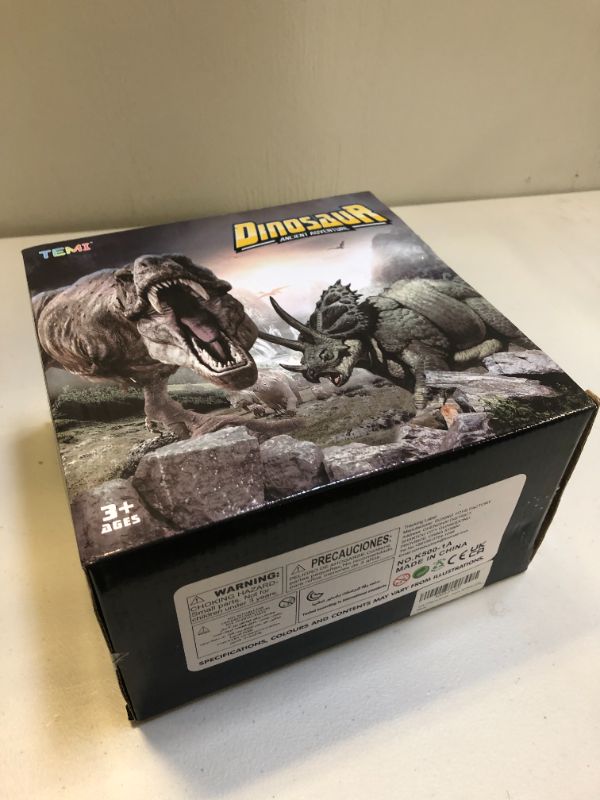 Photo 1 of Dinosaur toy set