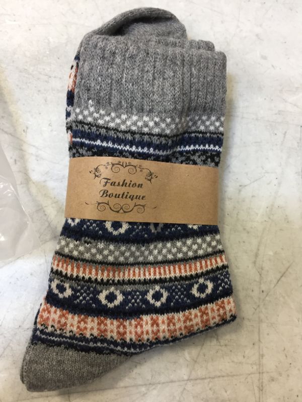 Photo 2 of Justay 5 Pair Winter Women's Wool Socks Vintage Warm Thick Cozy Socks Knit Casual Crew