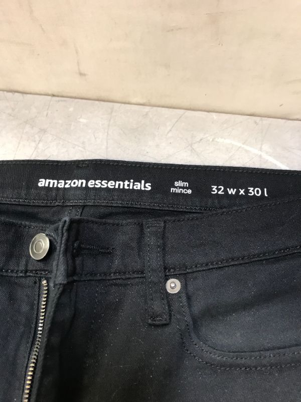 Photo 2 of Amazon essential black men's jeans size 32 W X 30 L slim mince 