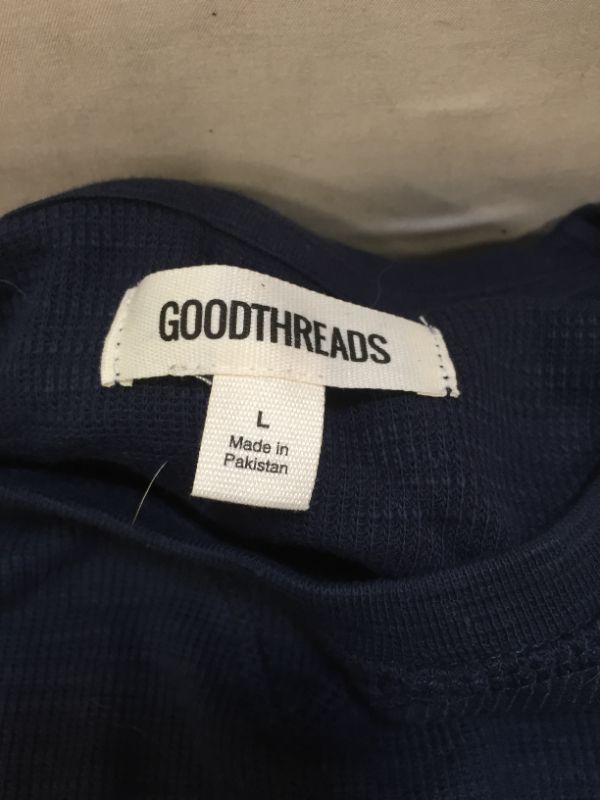 Photo 3 of Amazon Brand - Goodthreads Men's Long-Sleeve Slub Thermal Crewneck Large Navy Blue