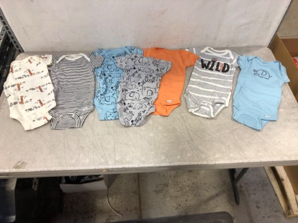 Photo 2 of Gerber unisex-baby 8-pack Short Sleeve Onesies Bodysuits - MISSING 1 ONESIE - SIZE 3-6 MONTHS
