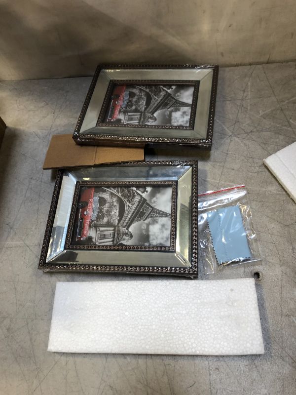 Photo 1 of 4X6 2 pack picture frames 