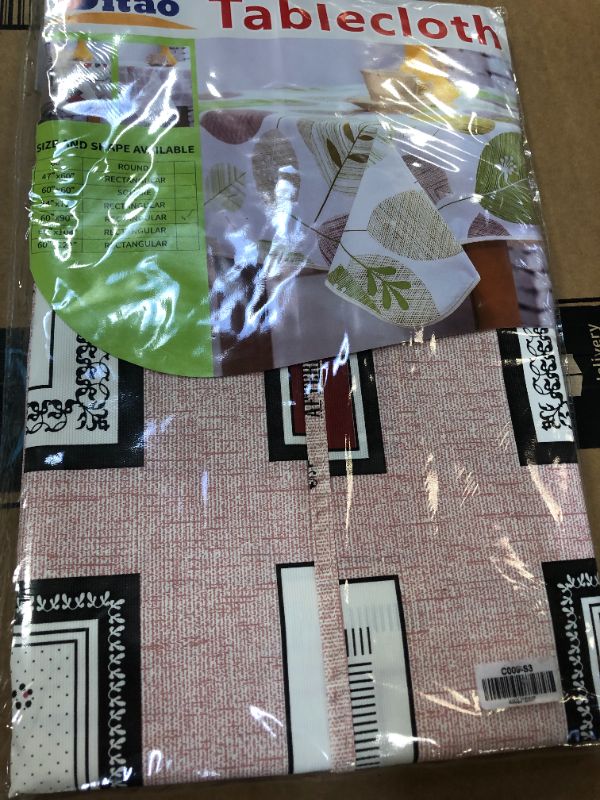 Photo 1 of 60" x 90" TABLE COVER 