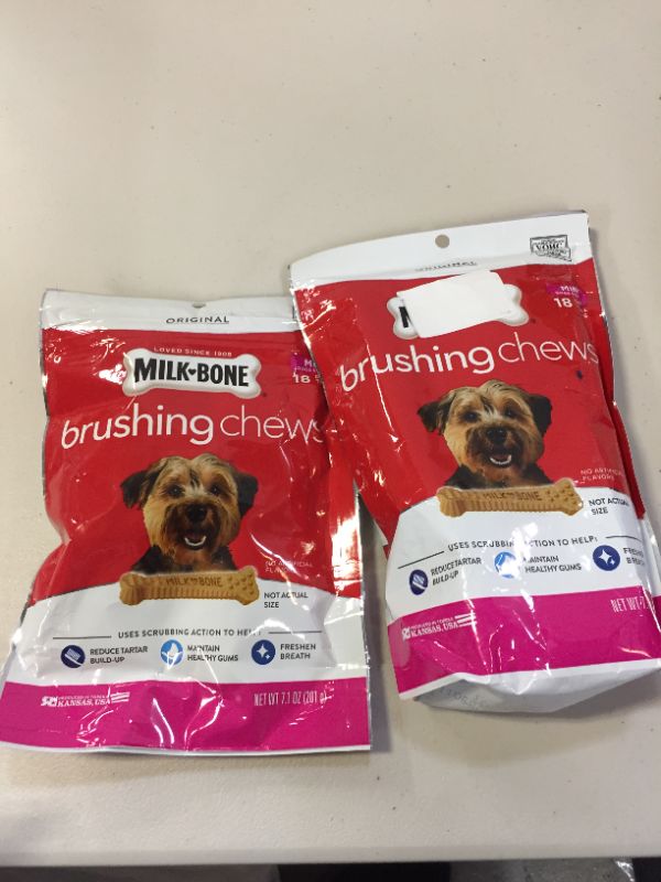 Photo 2 of Milk-Bone Brushing Chews Daily Dental Dog Treats, Mini, 7.1 Ounces, 18 Bones Per Bag 2 PACK