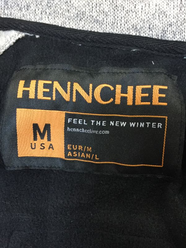 Photo 4 of HENNCHEE WOMEN'S FLEECE HEATED JACKET - - BATTERY INCLUDED
